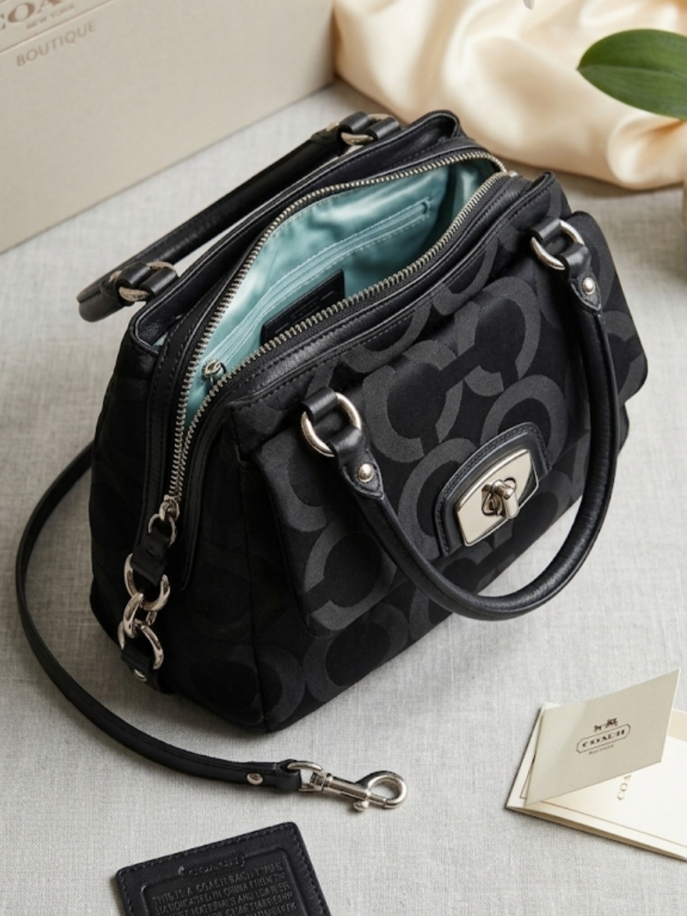 💎 Authentic COACH Purse | Black W/ Tiffany Blue Interior💎